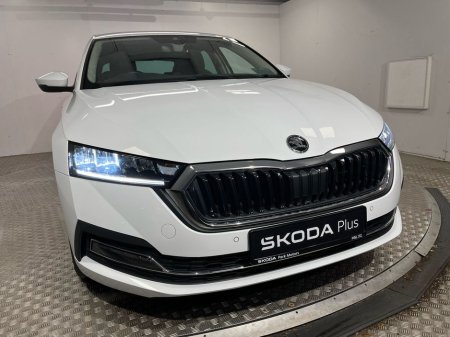 2023 Skoda Octavia Style 1.5TSI 150BHP - Reversing Camera - Sat Nav - Climate Control - Heated Seats - Keyless Start - Apple CarPlay/Android Auto €29,950 thumbnail