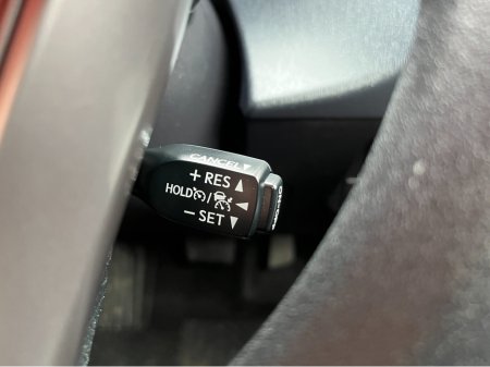 2019 Toyota Prius Alpha - thumbnail 24