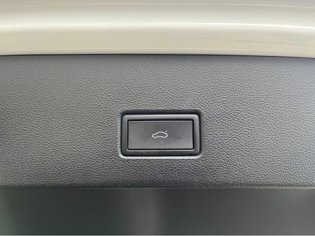 2021 Volkswagen T-Roc R-LINE AUTOMATIC 2.0 DIESEL //LOW MILES//HALF LEATHER SEATS//ADAPTIVE CRUISE CONTROL//REVERSE CAMERA//KEYLESS ENTRY// €27,950 thumbnail