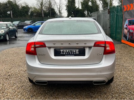 2017 Volvo S60 - thumbnail 6