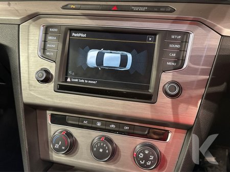 2016 Volkswagen Passat - thumbnail 17