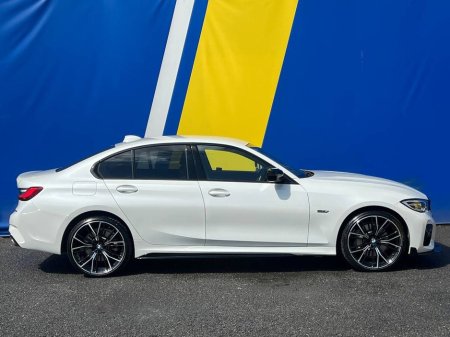 2022 BMW 3 Series 330e M-SPORT COMPETITION PACK 2.0 HYBRID // BLACK STYLING PACK // NEW 20