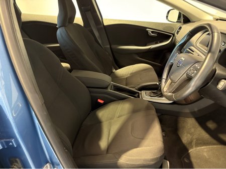 2015 Volvo V40 LOW KMS - AUTO - NEW NCT - REVERSE CAMERA €10,950 thumbnail