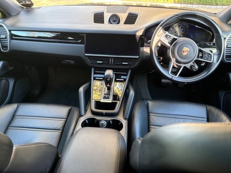 2023 Porsche Cayenne 3.0 E-hybrid 2DR Auto €82,950 thumbnail