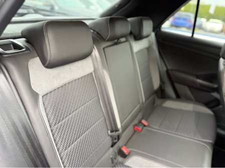 2021 Volkswagen T-Roc R-LINE - 2.0L DIESEL - AUTO - 12M WARRANTY - CAR: 1617 thumbnail