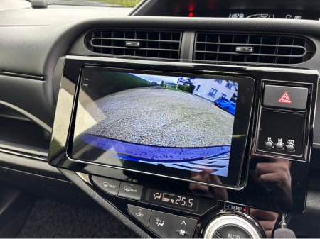 2017 Toyota Aqua - thumbnail 6