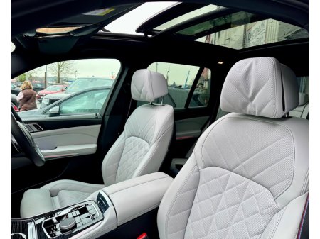 2025 BMW X5 50e *Very High Spec* M SPORT XDRIVE thumbnail