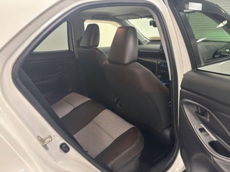 2021 Toyota Yaris Cross 1.5 Hybrid CVT Luna Sport €21,750 thumbnail