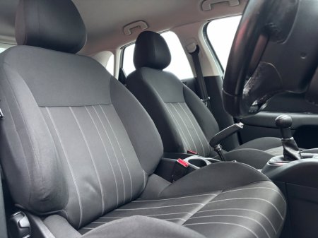 2015 Citroen C4 - thumbnail 5