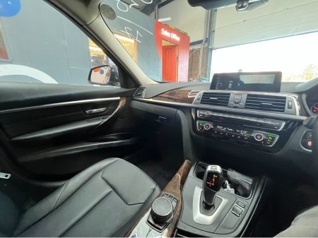 2017 BMW 3 Series 2017 BMW 320D 2.0 AUTOMATIC / CRUISE CONTROL / REVERSE CAMERA / ELECTRIC MEMORY & HEATED SEATS AND MORE thumbnail