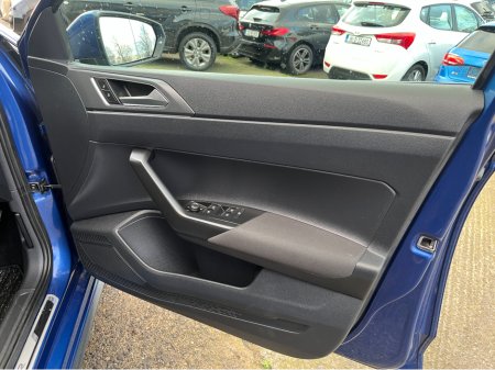 2022 Volkswagen Polo R-LINE AUTOMATIC 1.0 PETROL //KEYLESS ENTRY//ADAPTIVE CRUISE CONTROL//REVERSE CAMERA// €21,950 thumbnail