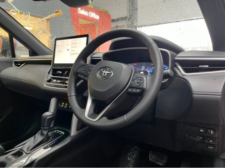 2025 Toyota Corolla - thumbnail 9