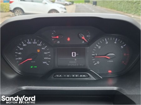 2024 Peugeot Partner PARTNER PRO PLUS1.5 HDI 100 65 €17,845 thumbnail