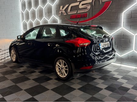 2016 Ford Focus - thumbnail 7