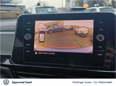 2023 Volkswagen T-Roc 2.0 TDI 116HP R-Line Black Ed €32,950 thumbnail