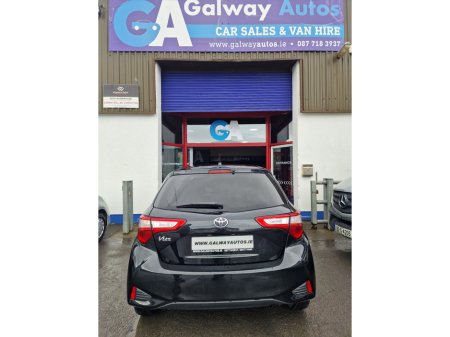 2018 Toyota Yaris - thumbnail 14