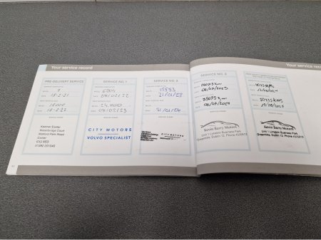 2021 Volvo XC40 - thumbnail 36