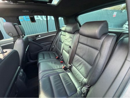 2016 Volkswagen Tiguan - thumbnail 36