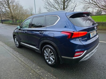 2019 Hyundai Santa Fe 4WD Executive Plus 5DR €26,950 thumbnail