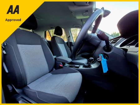 2016 Volkswagen Golf 30,000km+Auto+Warranty €14,995