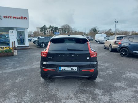 2024 Volvo XC40 - view 4