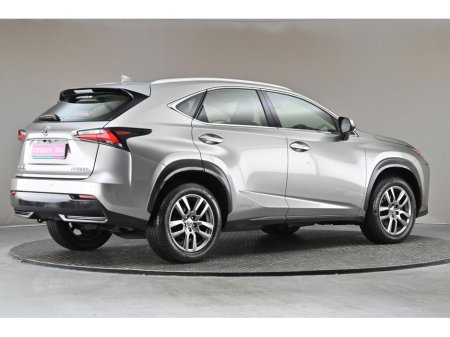 2016 Lexus NX 300 h - thumbnail 10