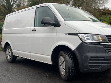 2024 Volkswagen Transporter T28 STARTLINE TDI P/V €25,950 thumbnail