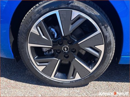 2024 Opel Astra GS 54KWh EV 155PS €25,900 thumbnail