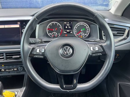 2018 Volkswagen Polo 1.0 TSI AUTO // FULL SERVICE HISTORY // 360 PARKING SENSORS // APPLE CARPLAY/ANDROID AUTO €15,900 thumbnail