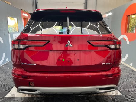 2024 Mitsubishi Outlander - photo 3