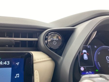 2025 Lexus LBX Elegant €39,950 thumbnail