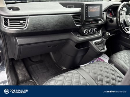 2022 Renault Trafic - thumbnail 4