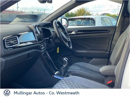 2023 Volkswagen T-Roc 2.0 TDI 116HP R-Line €32,450 thumbnail