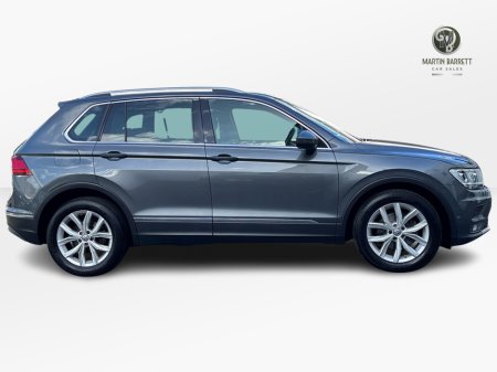 2019 Volkswagen Tiguan - view 4