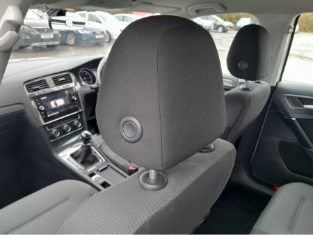 2017 Volkswagen Golf - thumbnail 21