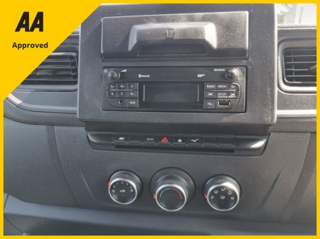 2020 Nissan NV400 - thumbnail 21