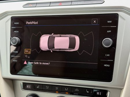 2018 Volkswagen Passat 2.0 TDI DSG 150HP Comfortline BE €16,950 thumbnail