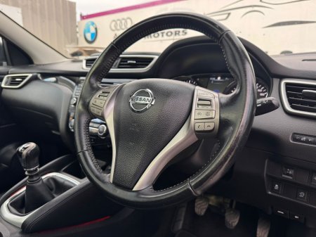 2017 Nissan Qashqai 1.5 SV PREMIUM E6 4DR €11,750 thumbnail