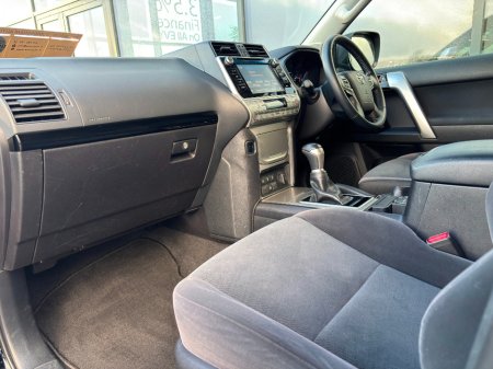 2019 Toyota Landcruiser - thumbnail 6