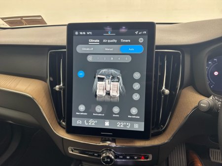 2026 Volvo XC60 - thumbnail 18