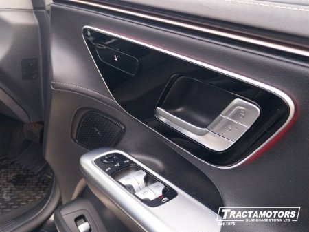 2024 Mercedes-Benz EQE 300 4DR AUTO €52,899 thumbnail