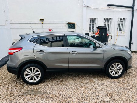 2014 Nissan Qashqai 1.5 DSL SV €5,750 thumbnail