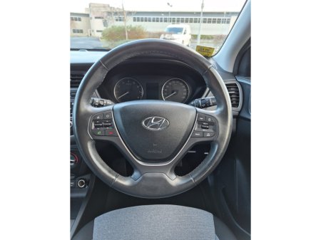 2017 Hyundai i20 1.2 Deluxe €7,999 thumbnail