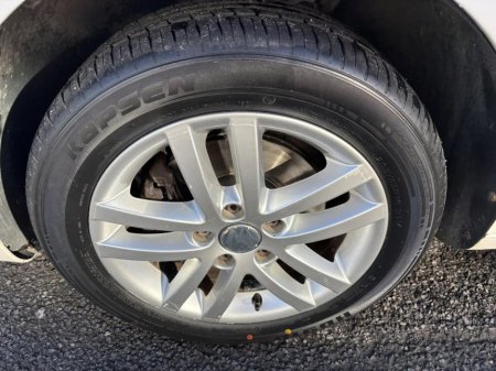 2013 Volkswagen Touran 1.6 TDI 105BHP TRENDLINE BMT TECH 7S €7,000 thumbnail