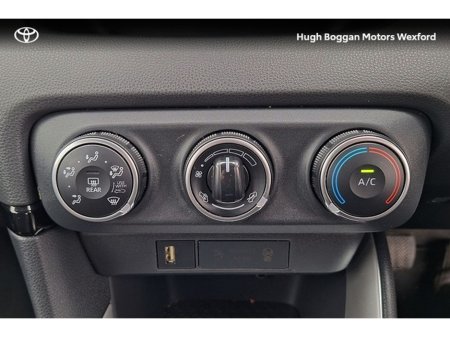 2021 Toyota Yaris - thumbnail 18