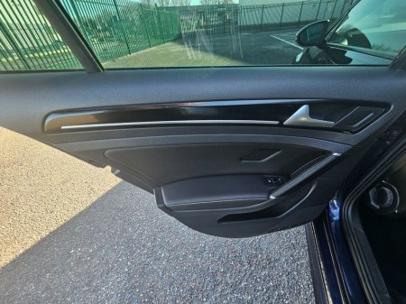 2016 Volkswagen Golf - thumbnail 34