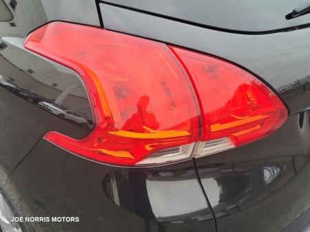 2016 Peugeot 2008 - thumbnail 17