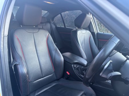 2016 BMW 3 Series - thumbnail 16