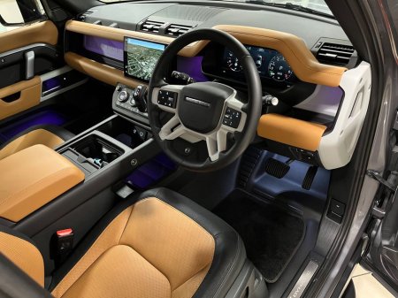 2023 Land Rover Defender - thumbnail 28