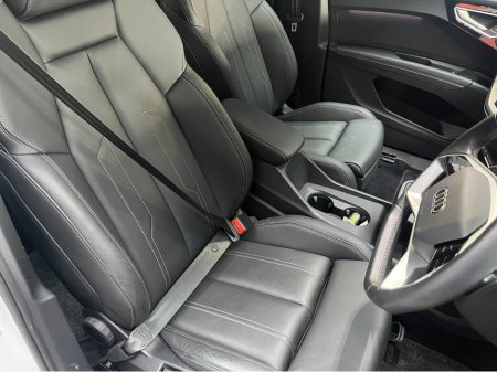 2024 Audi Q4 e-tron €39950! 2024 AUDI Q4 E-TRON SPORTBACK ELECTRIC AUTOMATIC / CRUISE CONTROL / 360° PARKING CAMERA / HEATED SEATS / APPLE CARPLAY / PADDLE SHIFTERS / AMBIENT LIGHTS €39,950 thumbnail